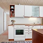 Casa vacanze 3 Bedroom Beautiful In Aakirkeby