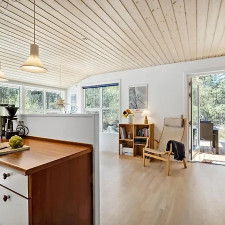 3 Bedroom Beautiful In Aakirkeby *
