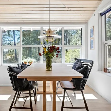 3 Bedroom Beautiful In Aakirkeby * Vester Somarken