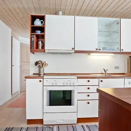Holiday home 3 Bedroom Beautiful In Aakirkeby