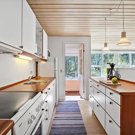3 Bedroom Beautiful In Aakirkeby *
