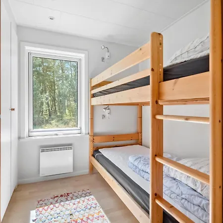 Holiday home 3 Bedroom Beautiful In Aakirkeby