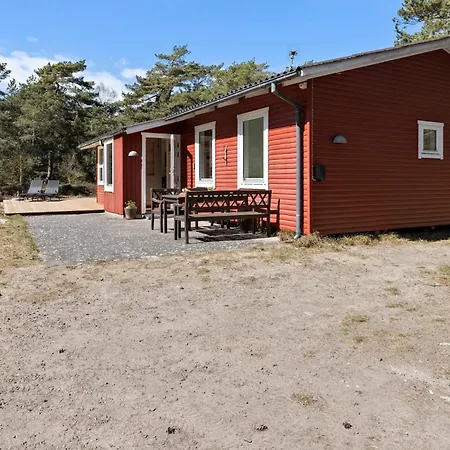 Holiday home 3 Bedroom Beautiful In Aakirkeby